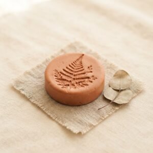 Terracotta Leaf Round
